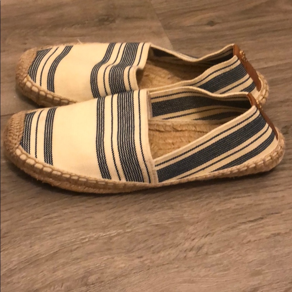 Blue and white Tory Burch flats - Picture 4 of 5